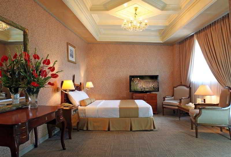 Networld Hotel Spa And Casino Pasay Eksteriør bilde