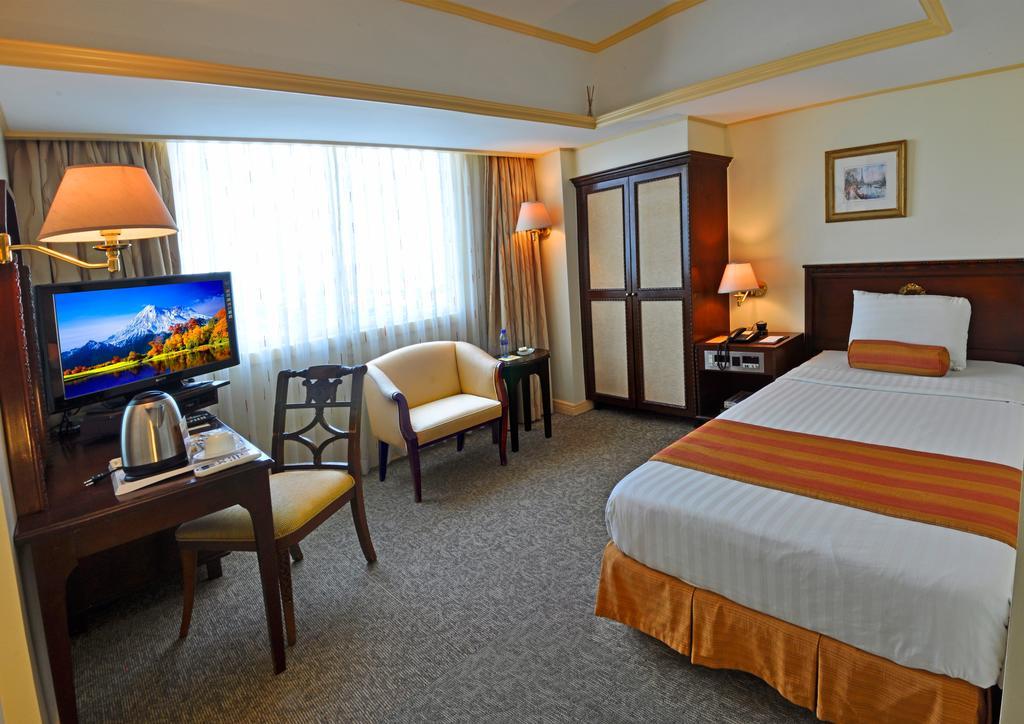 Networld Hotel Spa And Casino Pasay Eksteriør bilde